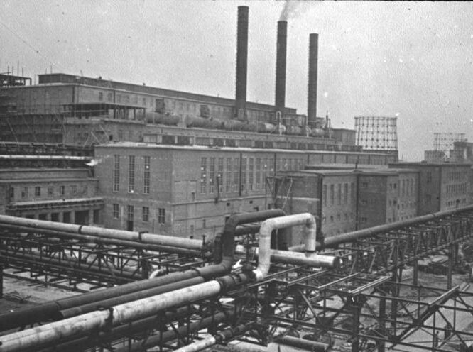 Auschwitz Monowitz: IG Farben plant near the camp (historical photograph)