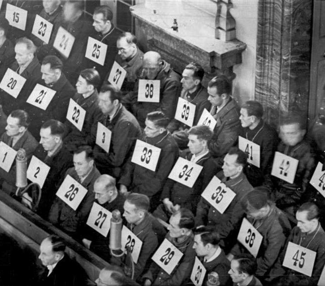 SS in Auschwitz war criminals on trial in Rastatt, 1946