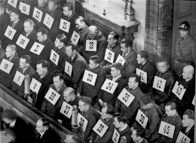 SS in Auschwitz war criminals on trial in Rastatt, 1946